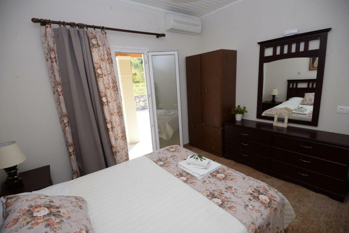 The Olive Grove House Villa Kassiopi Dış mekan fotoğraf